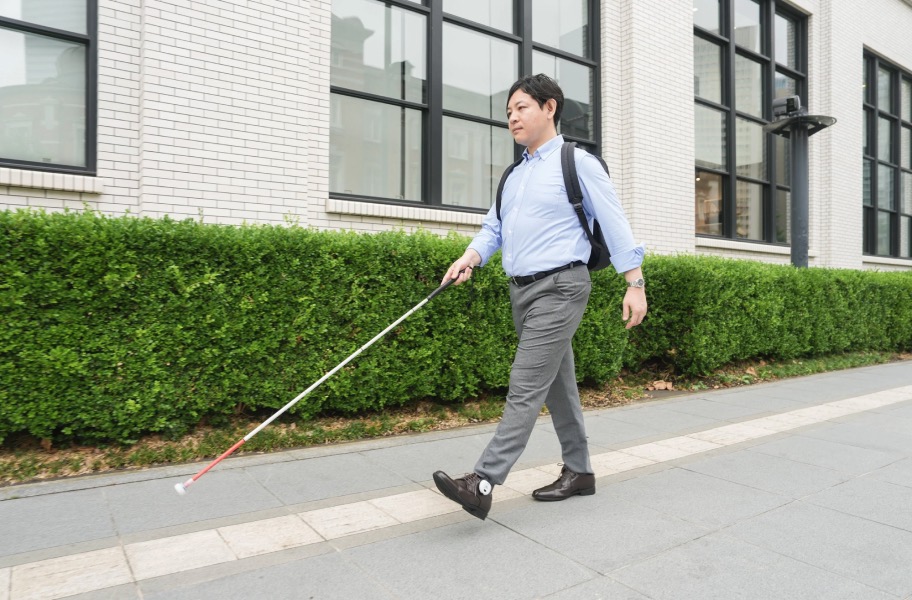 多様な見え方と様々な歩行状況に対応